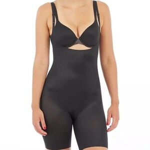 SPANX Black Shapewear Bodysuit